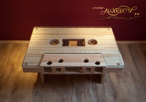 http://www.awadon.eu/wp-content/uploads/stolik-kaseta-5.jpg